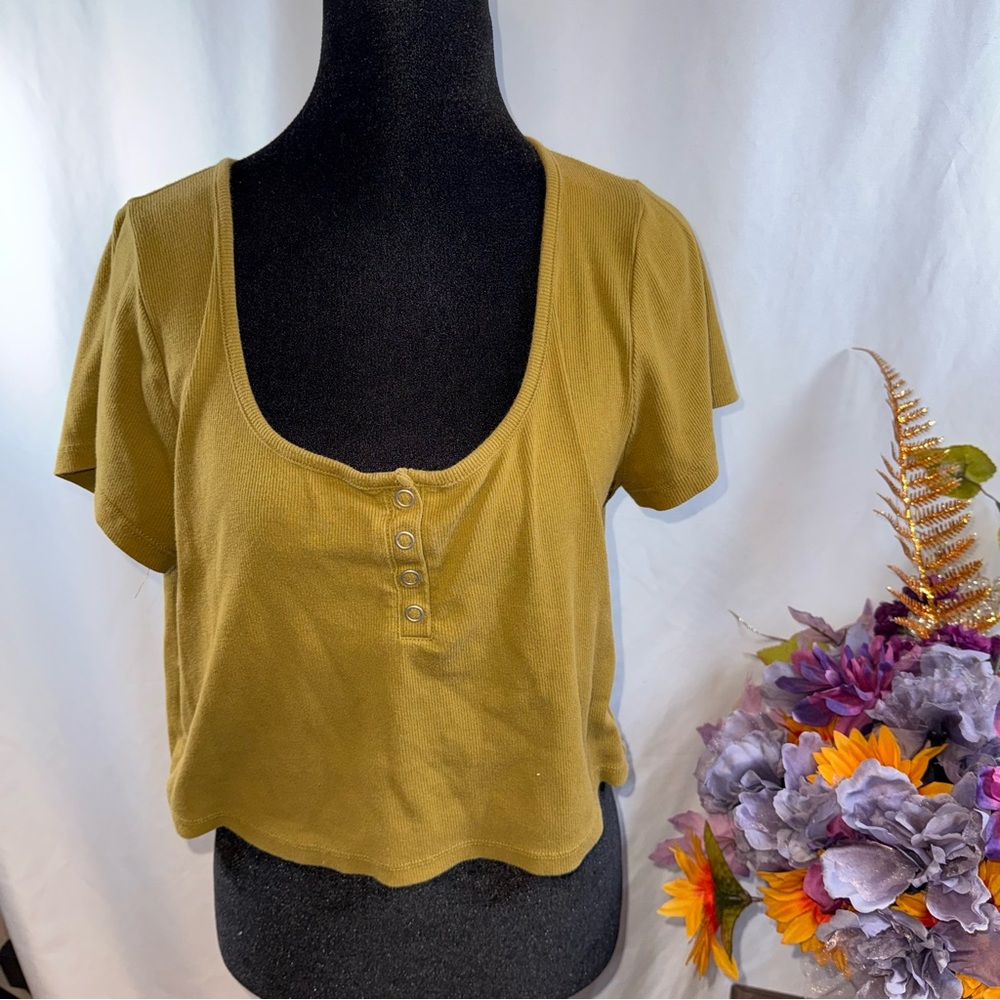 Madewell Army Green Ribbed Henley Crop Top Short Sleeve Casual Tee L